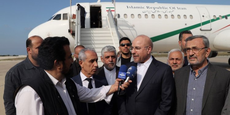 İran Meclis Başkanı Beyrut’ta