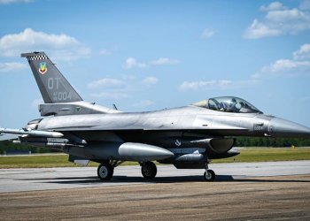 USAF’tan viper elektronik harp paketli ilk F-16 uçuşu