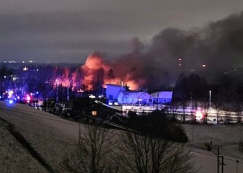 Kargo uçağı düştü, 1 kişi öldü, 3 kişi yaralandı