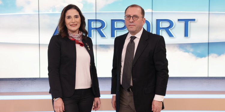 Sesten hızlı uçan ilk kadın pilot: Hürriyet Munanoğlu