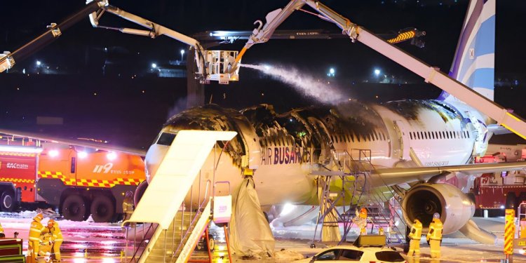 Air Busan uçağında yangın paniği: 176 kişi tahliye edildi!