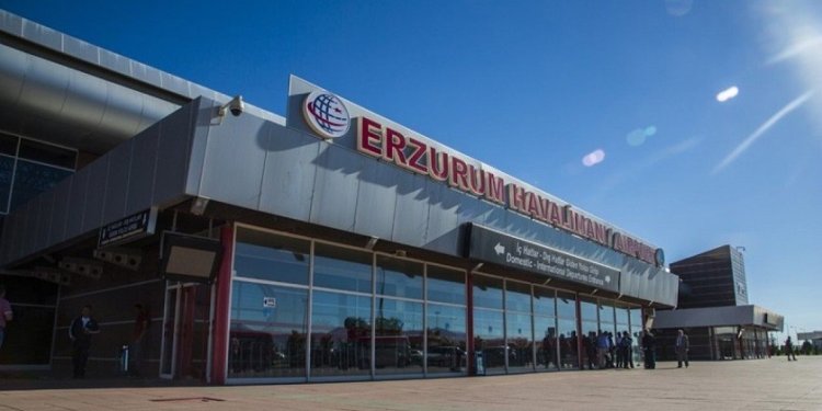 Yolcular kavga etti, uçak Erzurum’a zorunlu iniş yaptı!