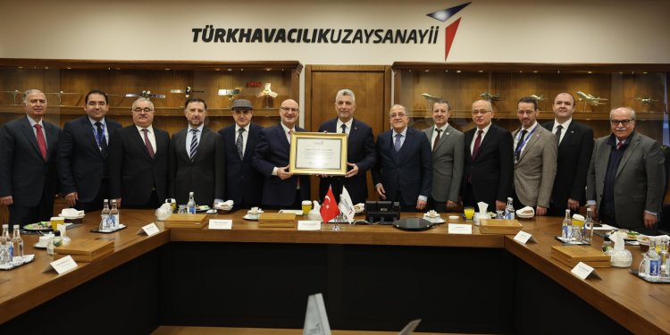 Ticaret Bakanı Ömer Bolat’tan TUSAŞ’a ziyaret