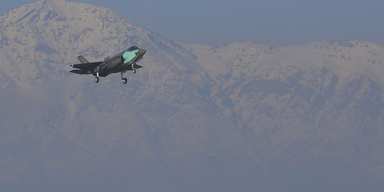 F-35’ler hasarlı uçak parçalarıyla restore ediliyor