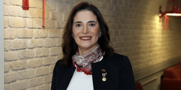 Ses hızını aşan ilk Türk kadın pilot: Hürriyet Munanoğlu’nun hikayesi