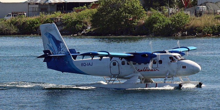 Dünyanın en eski aktif yolcu uçağı kaç yaşında?