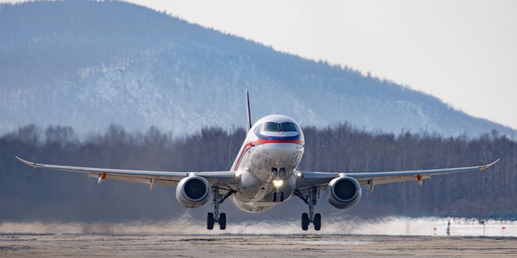 Superjet 100’den Rus motoruyla ilk uçuş!