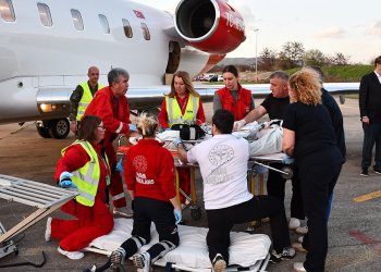 Ambulans uçaklar Makedonya’daki yangında ağır yaralananlar için havalandı