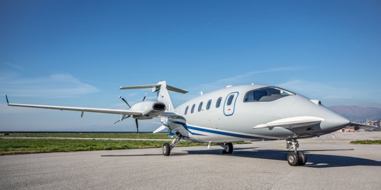 Piaggio, gece görüşlü ilk Avanti EVO’yu teslim etti