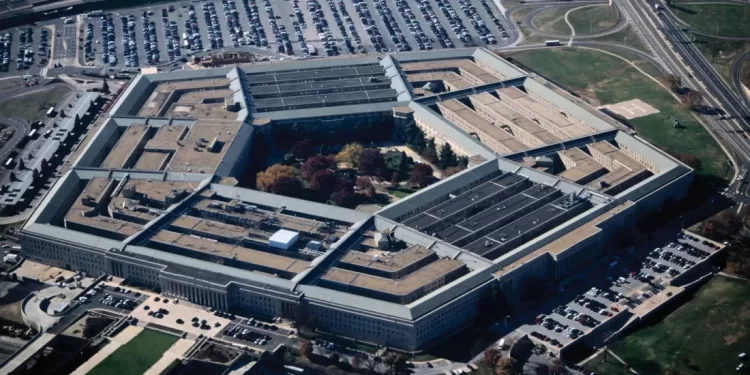 Pentagon 60 bin kişiyi işten çıkarmaya hazırlanıyor!