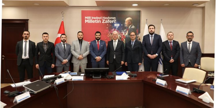 Türkiye ve Suriye masada: Gündem havada!