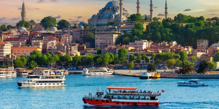 Türkiye seyahat ve turizmden 5,2 trilyon lira gelir elde edecek