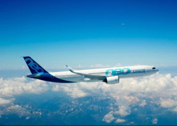 Tarihinde ilk kez geniş gövdeli uçak siparişi verdi