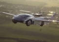 İlk uçan araba AirCar satışa hazırlanıyor!