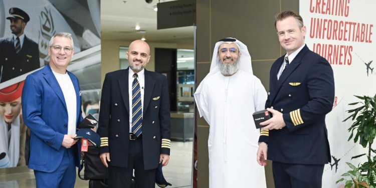 Emirates, 2 yılda 1500 pilot alacak