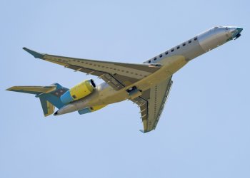Bombardier&#8217;in yeni iş jeti Global 8000 gökyüzü ile buluştu