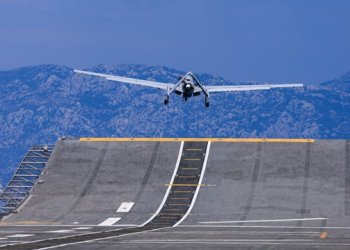 Bayraktar TB3, TCG Anadolu’da yeni eşiği aştı