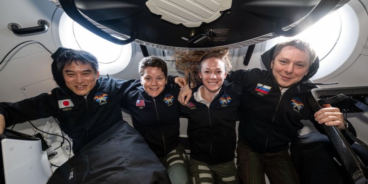 4 uzay insanı 5 ay sonra dünyaya dönüyor