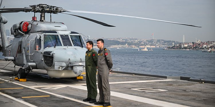 Donanmanın helikopterleri milli çözüme emanet