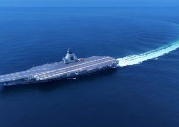 Çin’in yeni nesil uçak gemisi Fujian, Tayvan Boğazı’nda