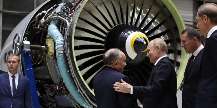 Putin’den PD-26 hamlesi: Sivil ve askeri uçaklara güç katacak