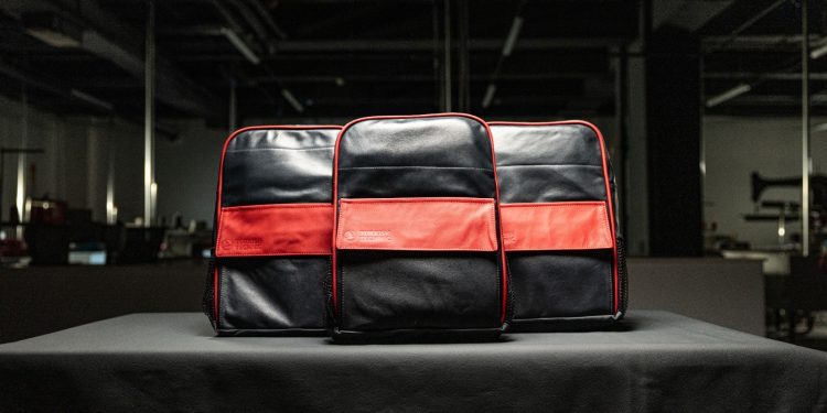 THY Teknik, uçak koltuklarından öğrencilere çanta yaptı