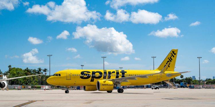 Spirit Airlines’tan yeni ücretsiz izin dalgası: 365 pilot