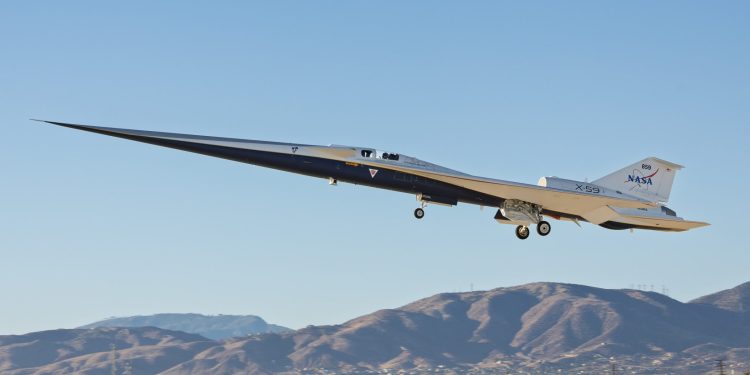 NASA’nın süpersonik uçağı X-59 ilk uçuşunu yaptı