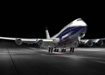 Boeing, üst düzey 747-8 jeti için anahtar teslim programı başlattı