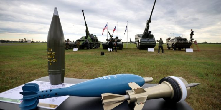 Çekya öncülüğünde Ukrayna’ya 4,5 milyar dolarlık destek