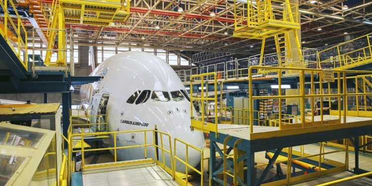 Emirates, uçak mühendisi ve teknisyen alımı için İstanbul’da