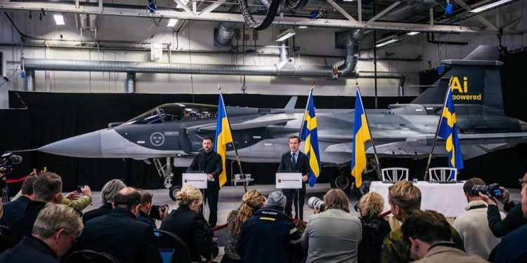 Ukrayna, İsveç’ten 150 adede kadar Gripen alacak