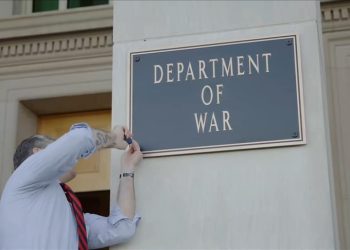 Pentagon’da tabelayı bakan bizzat değiştirdi