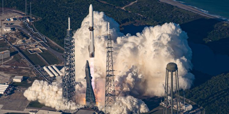 Blue Origin’in New Glenn roketi Mars görevi için yola çıktı