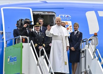 Papa 14. Leo’nun uçağı İstanbul’dan havalandı