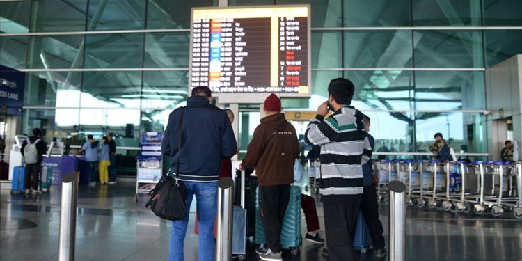 Yoğun sis 128 uçuşu iptal ettirdi!