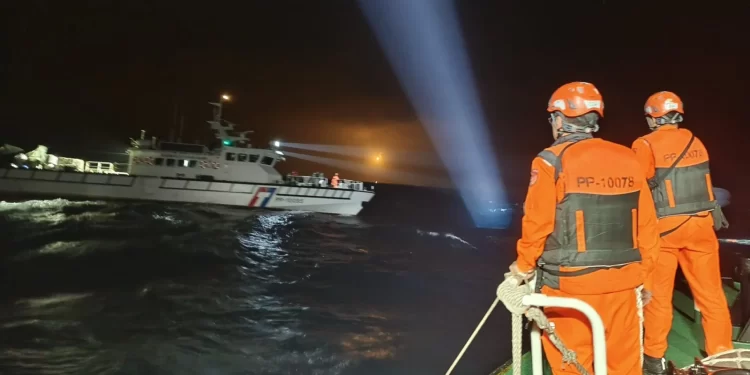 Tayvan’da F-16 denize düştü: Pilot aranıyor