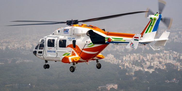 Hindistan, sivil helikopterinin ilk uçuşunu tamamladı