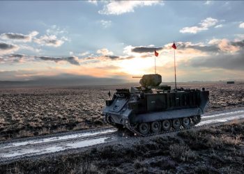 Türkiye’nin ilk elektrikli zırhlı taşıyıcısı E-ZPT sahaya hazır