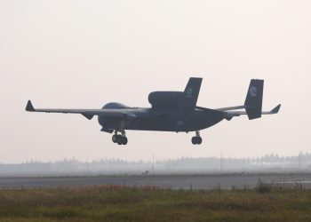 Çin’in gizemli İHA gemisi ‘Jiutian’ sahneye çıktı