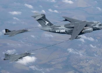 KC-390 nakliye uçağı tanker varyantına dönüşüyor
