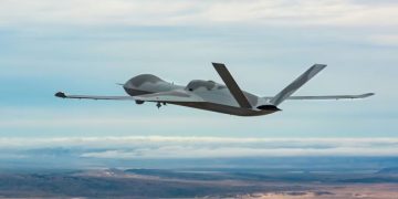 F-22 kokpitinden İHA’ya komut testi