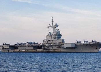 Fransa, uçak gemisini Akdeniz’e gönderiyor