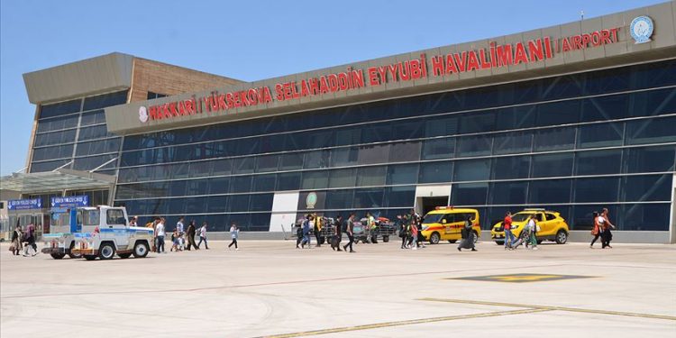 Yüksekova Havalimanı 3 ay uçuşlara kapatıldı