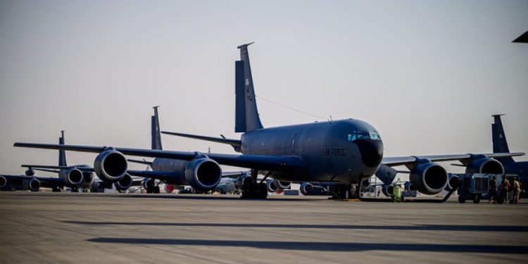 İspanya üslerin kullanılmasını reddetti, ABD uçakları havalandı