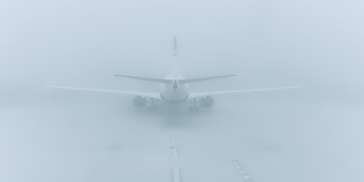 Sis, İstanbul’daki hava trafiğini olumsuz etkiledi