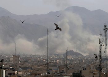 ABD ve İsrail, rejim karşıtlarını silahlandırmak istiyor